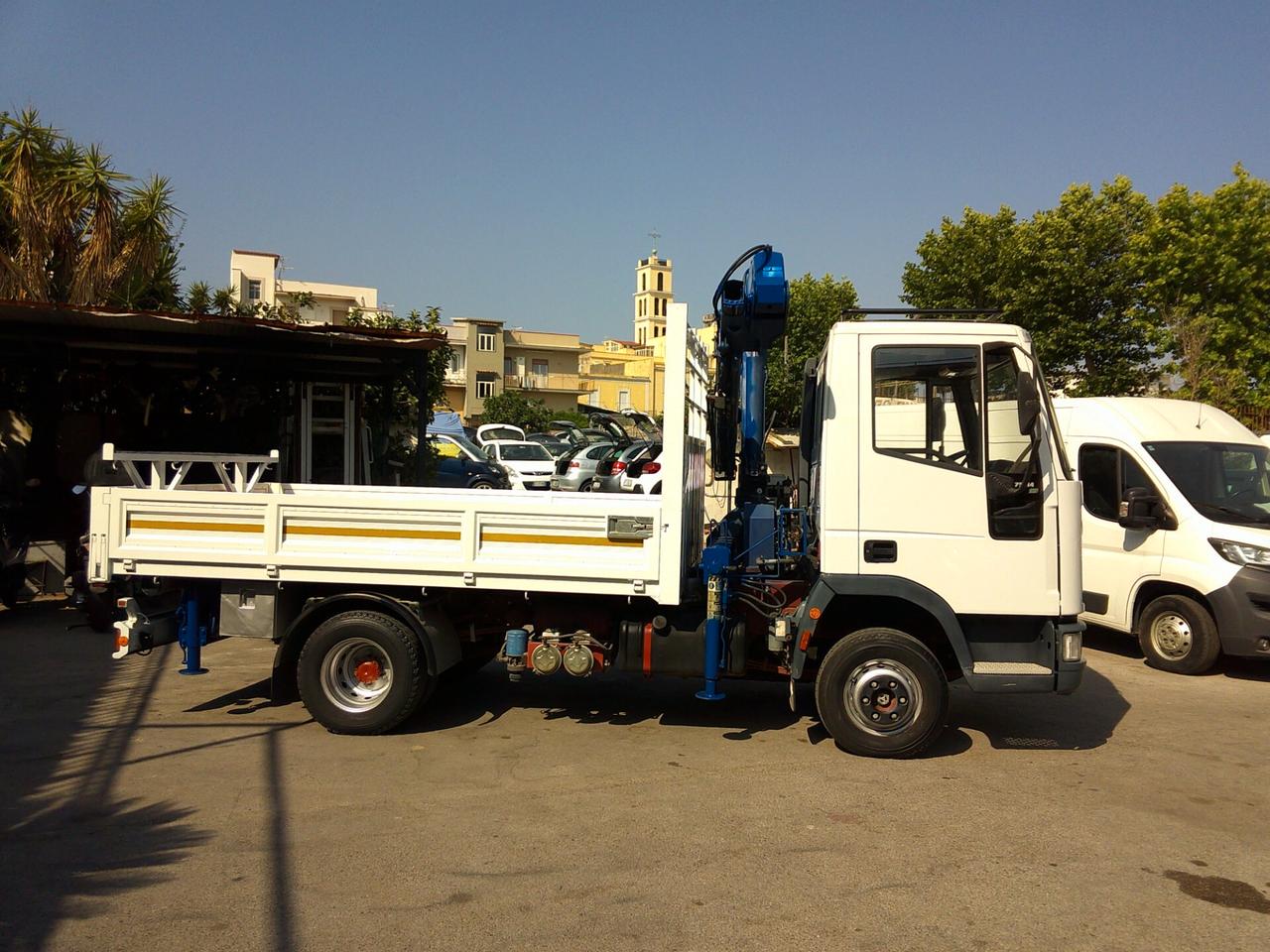 Iveco EUROCARGO RIBALTABILE CON GRU 92000 KM 98