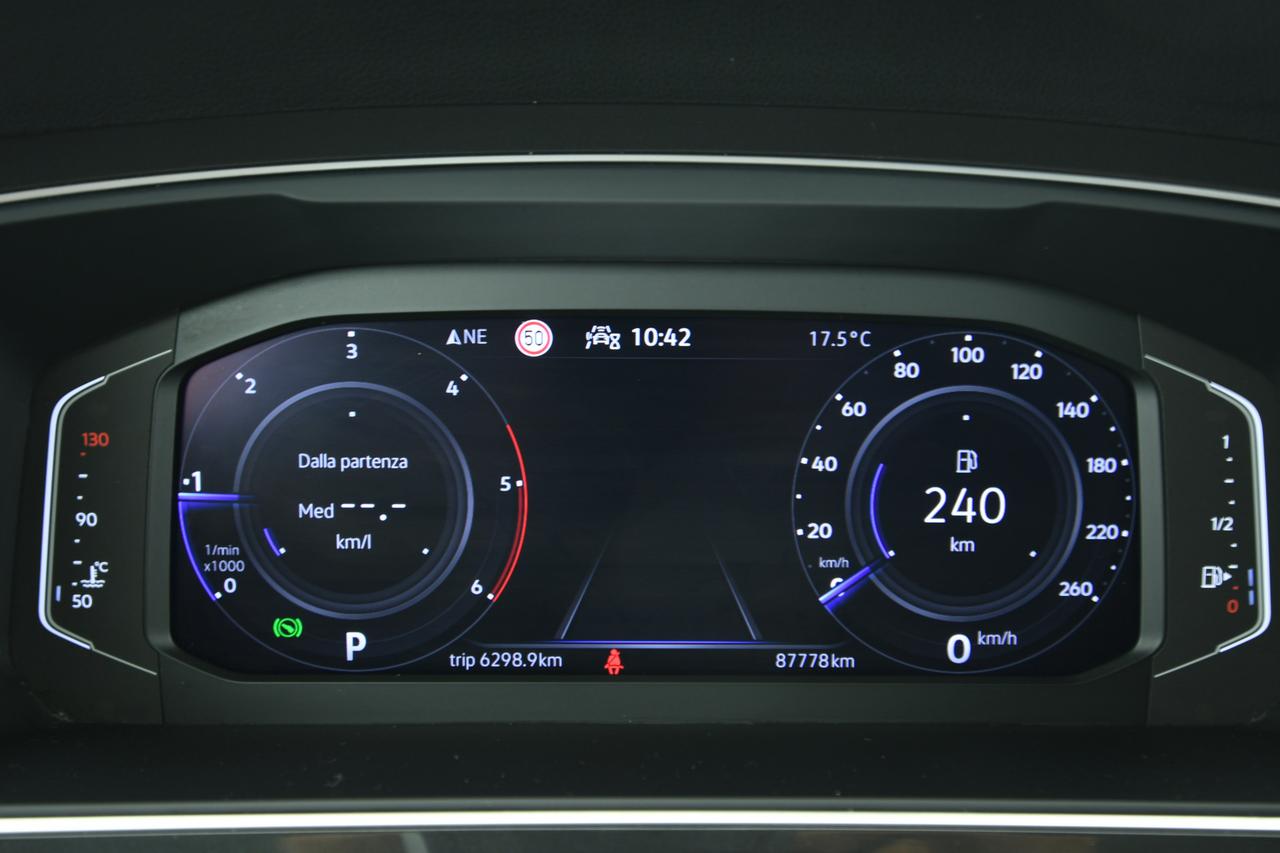 VOLKSWAGEN Tiguan 2.0 tdi Life 150cv dsg APP CONNECT+ACC+LED+C17"