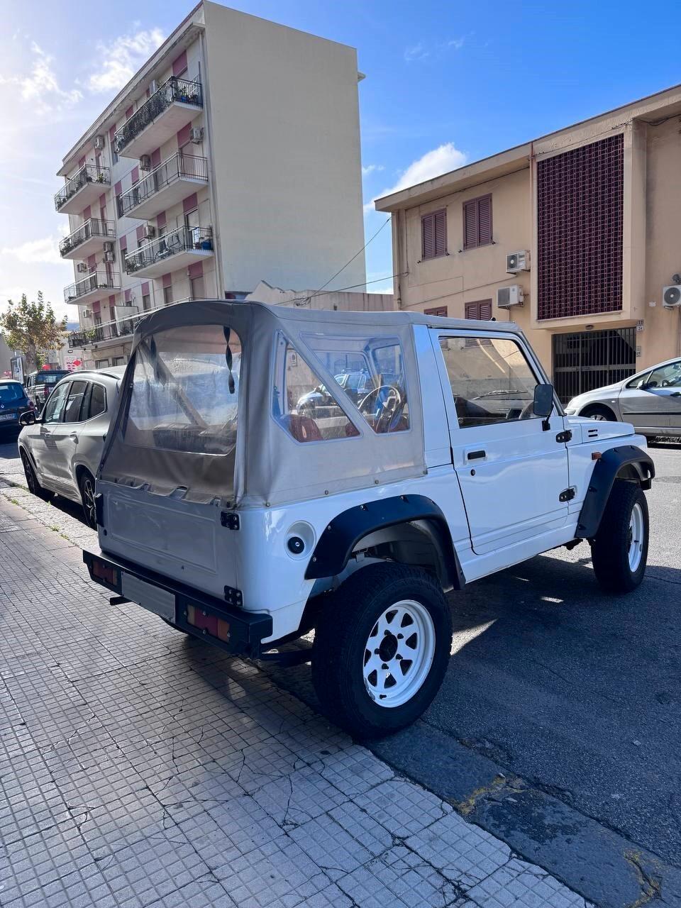 Suzuki SJ Samurai SJ410 Cabriolet De Luxe