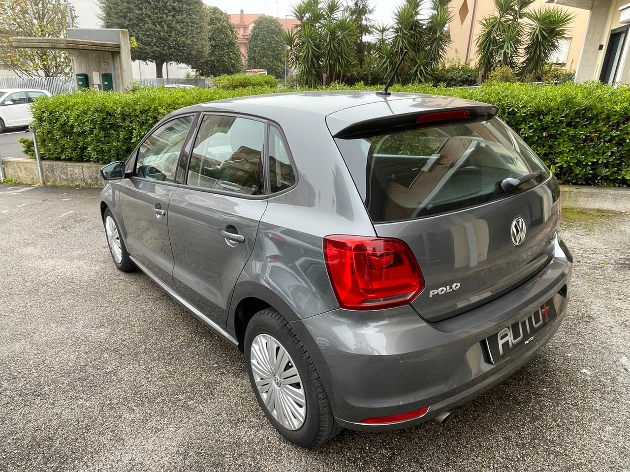 Vw Polo 1.2 TSI 5p. Comfort line solo28000km