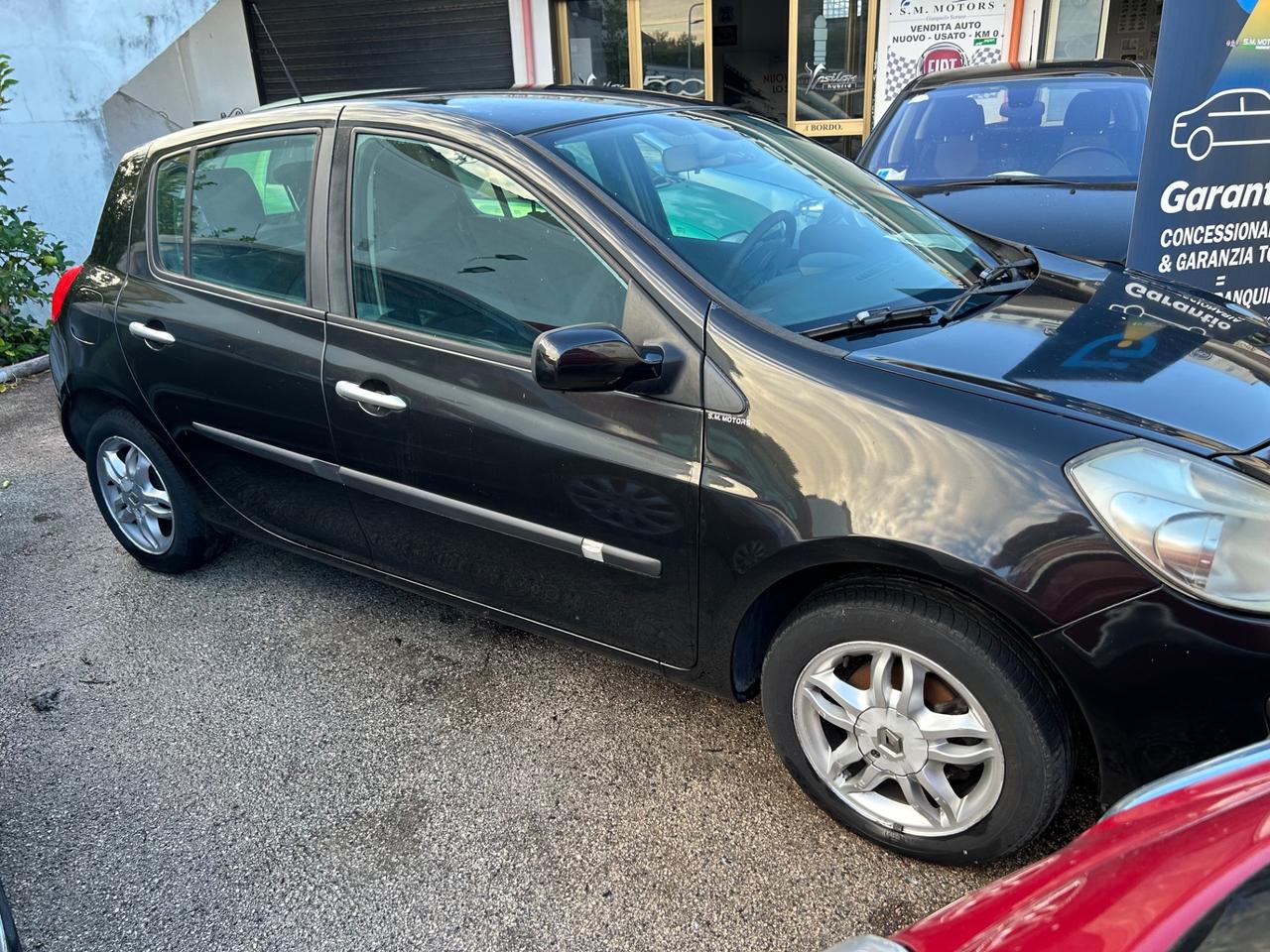 Renault Clio 1.5 dCi 85CV 5 porte AUTOMATICA