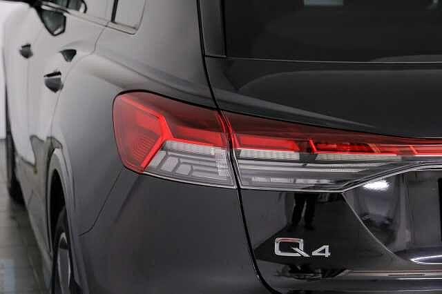 Audi Q4 e-tron 40 Business Advanced