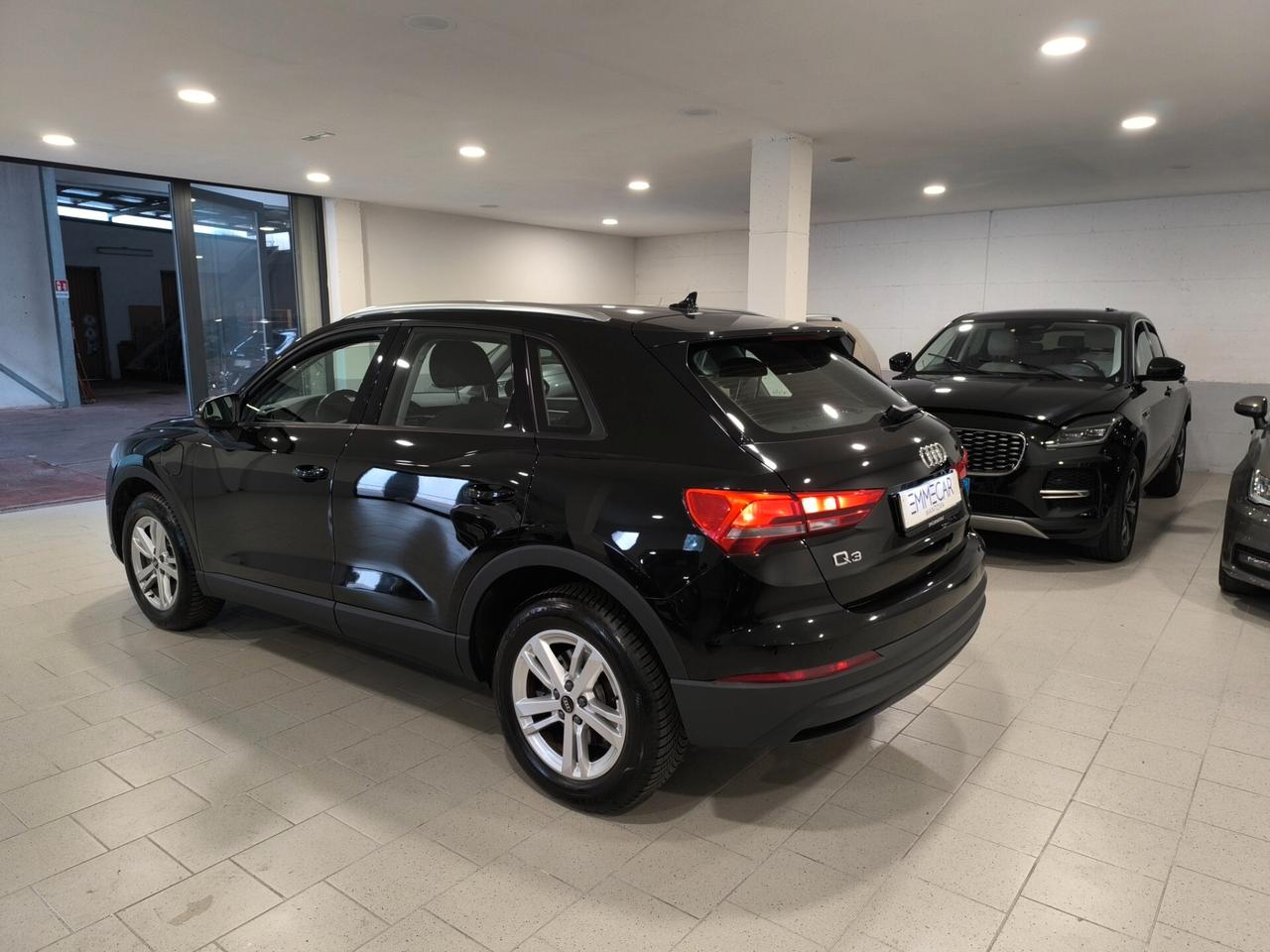 Audi Q3 SPB 45 TFSI e S tronic Business Plus