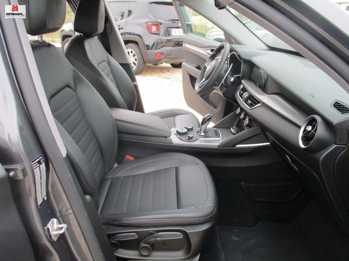 A.R.Stelvio 2.2 T.diesel 210cv AT8 Q4 Exec.-2019
