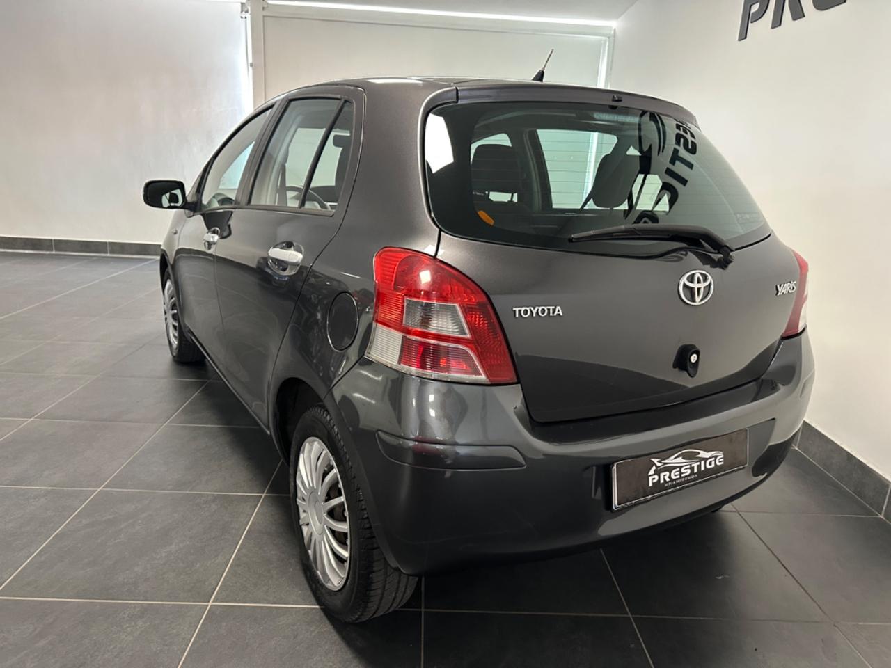 TOYOTA YARIS 1.3 AUTOMATICA NEOPATENTATI GARANZIA