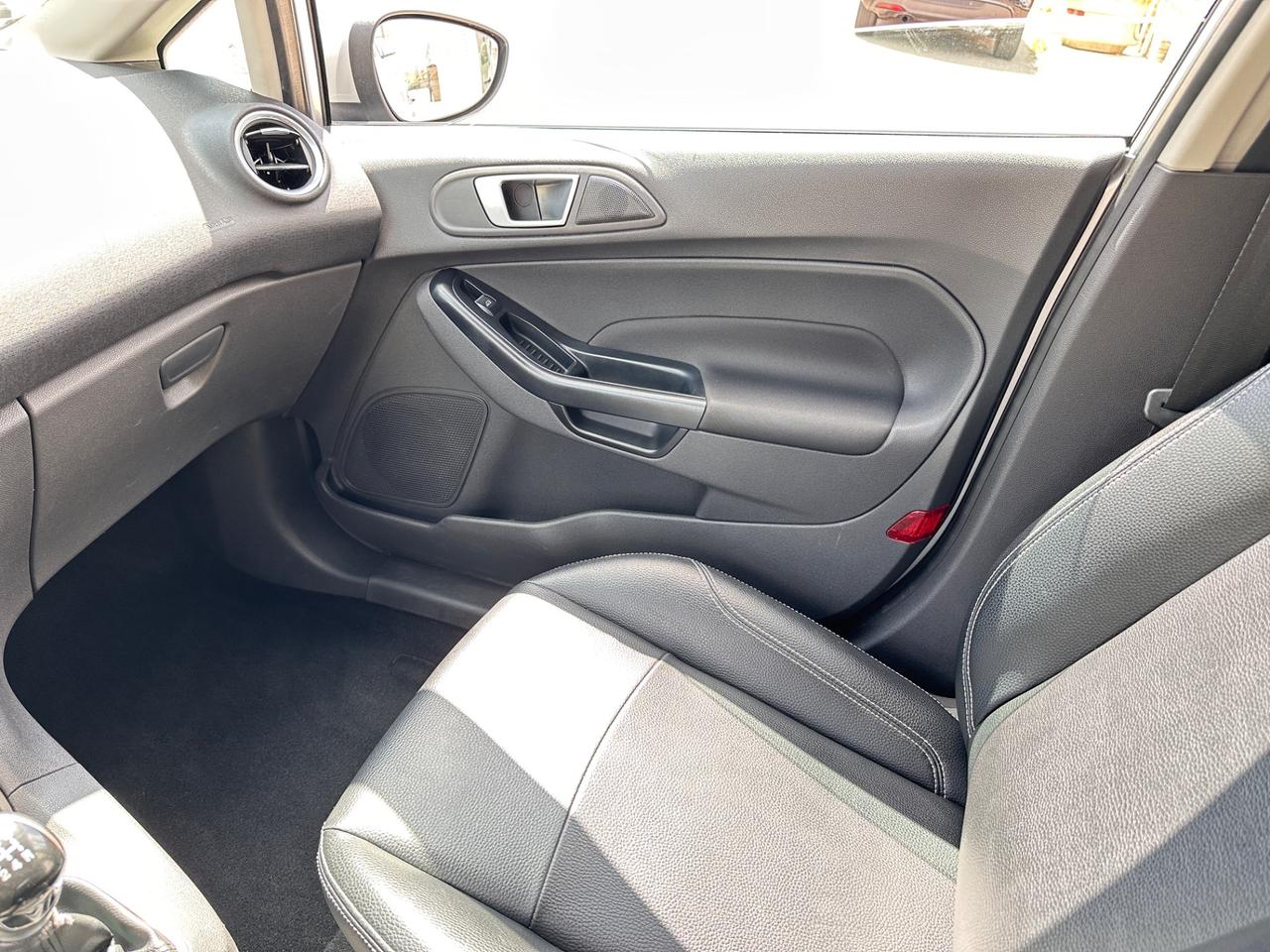 Ford Fiesta 1.5 TDCi 75CV 5 porte Business-2015