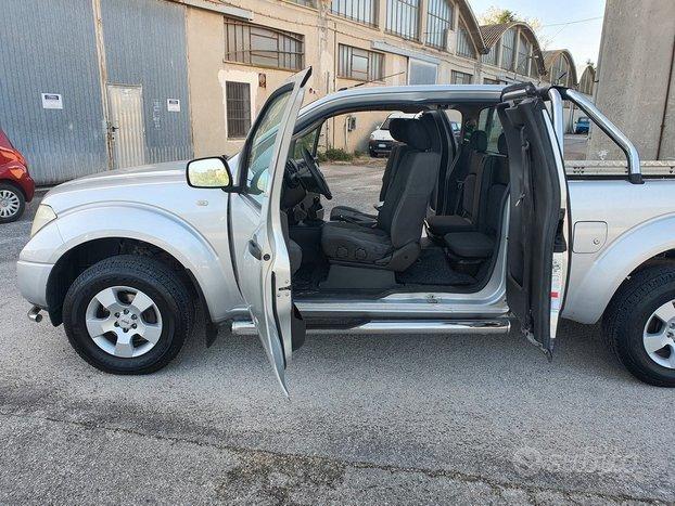 Nissan Navara (D40) 2.5 dCi 174CV 4WD Cabina Singola SE