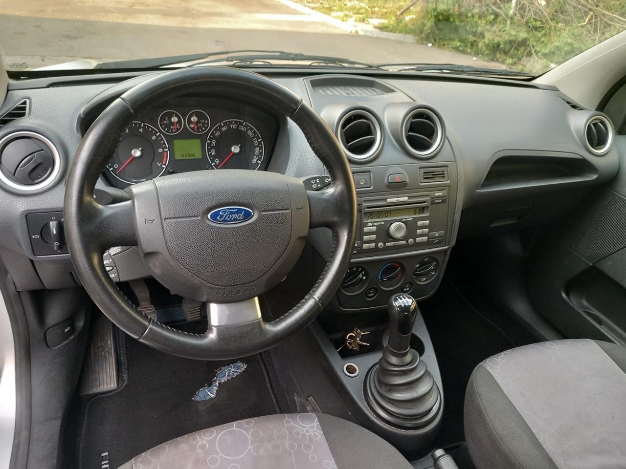 Ford Fiesta 1.4 16V 3p. Ghia