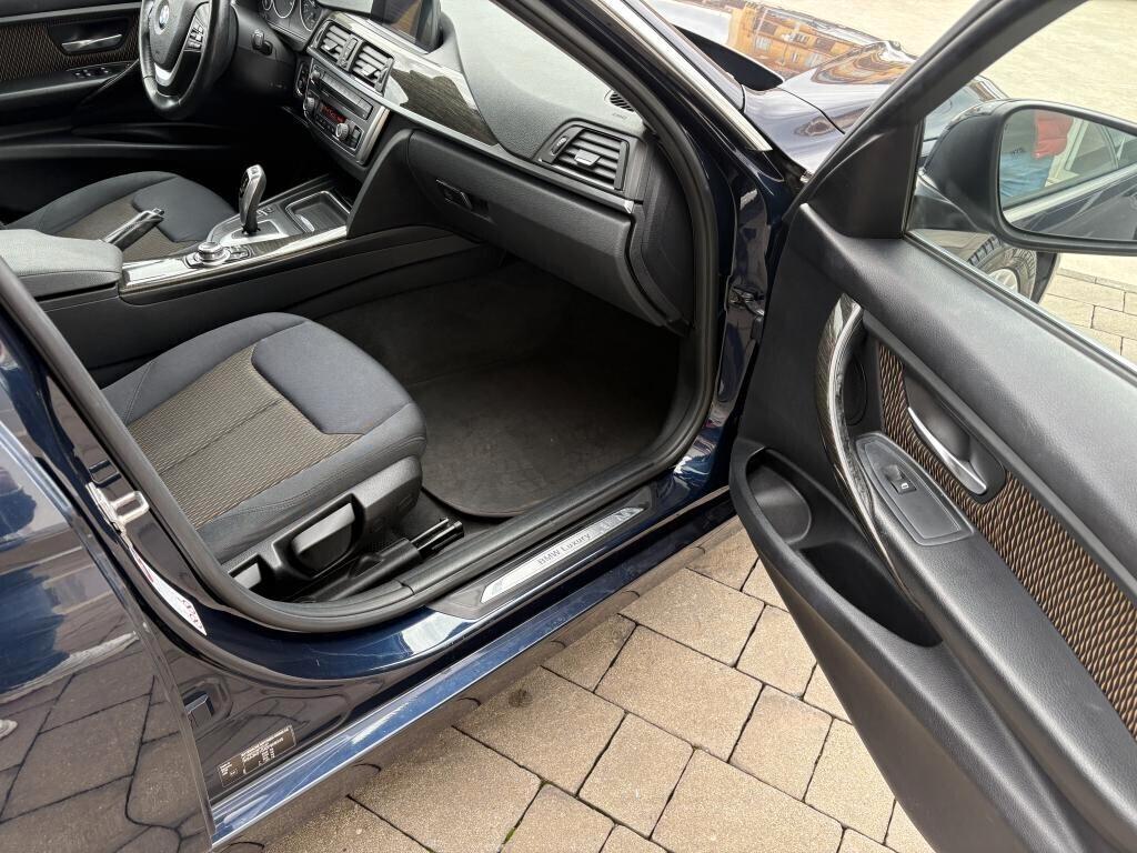 Bmw 316d Touring Luxury aut.