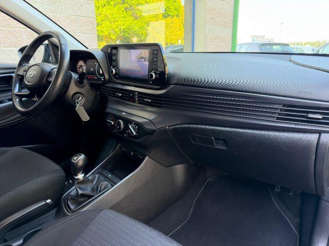 HYUNDAI i20 1.2 84CV MPI SENSORI PARCHEGGIO REETROCAMERA