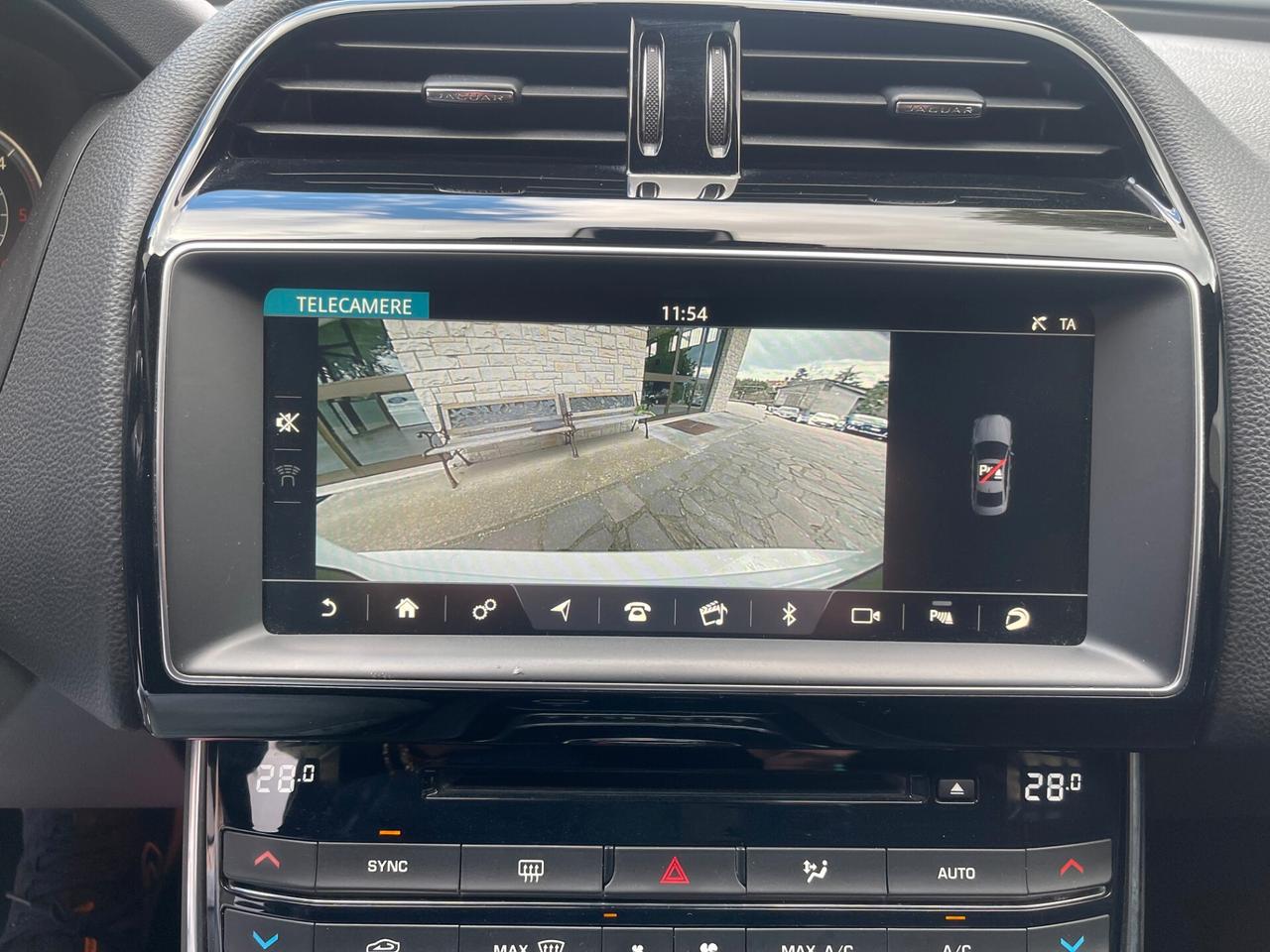 Jaguar XE 2.0 D 240 CV AWD aut. Portfolio