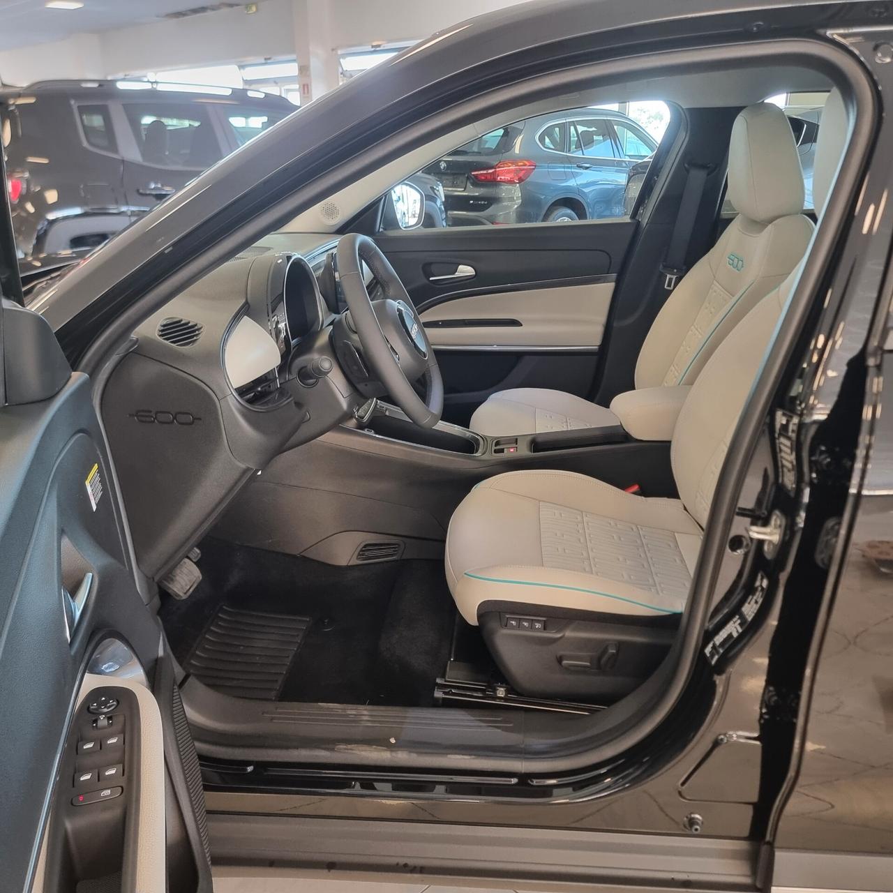 Fiat 600 LA PRIMA 1.2 Hybrid 110cv
