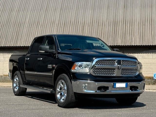 DODGE RAM 1500 LARAMIE 4x4