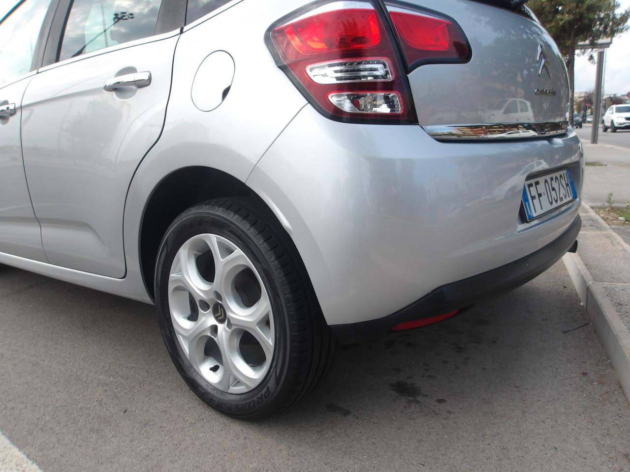 CITROEN C3 1.2 BENZ EXCLUSIVE-2016