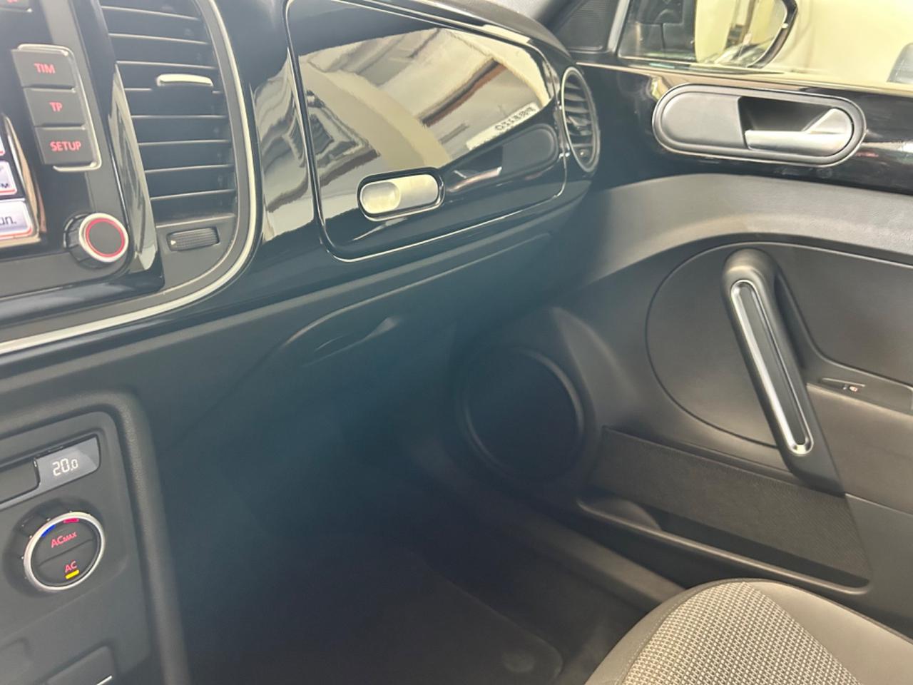 Volkswagen Maggiolino 1.6 TDI Design