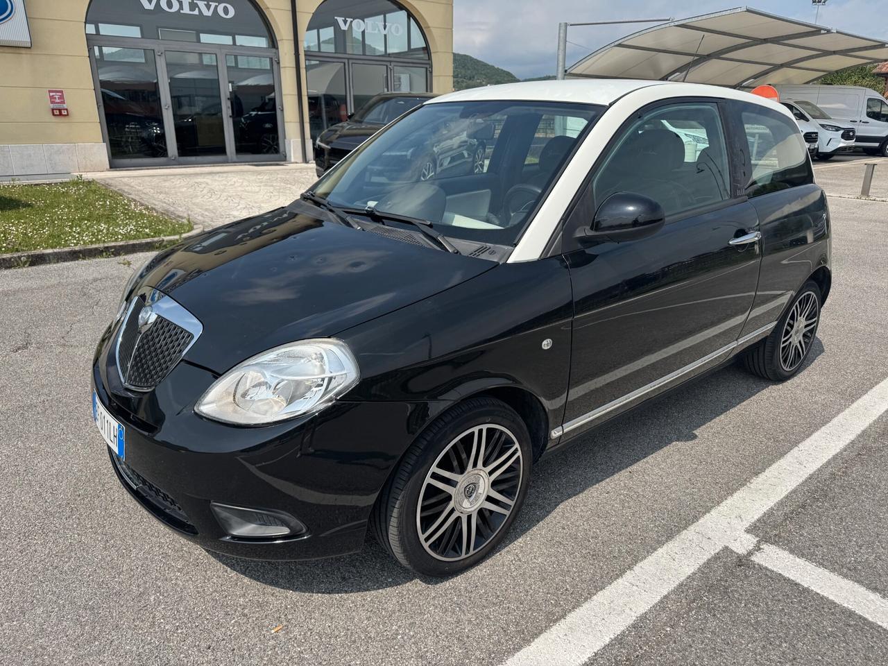Lancia Ypsilon 1.3 MJT 75CV Elle Edition
