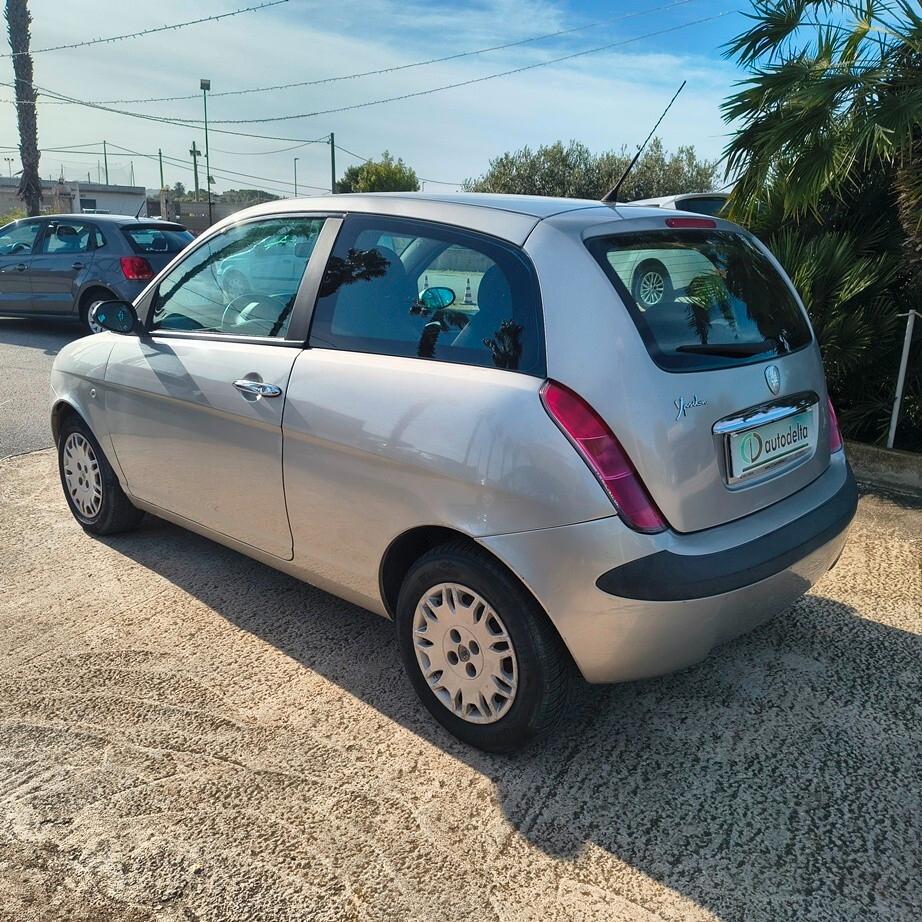 Lancia Ypsilon 1.2 Argento