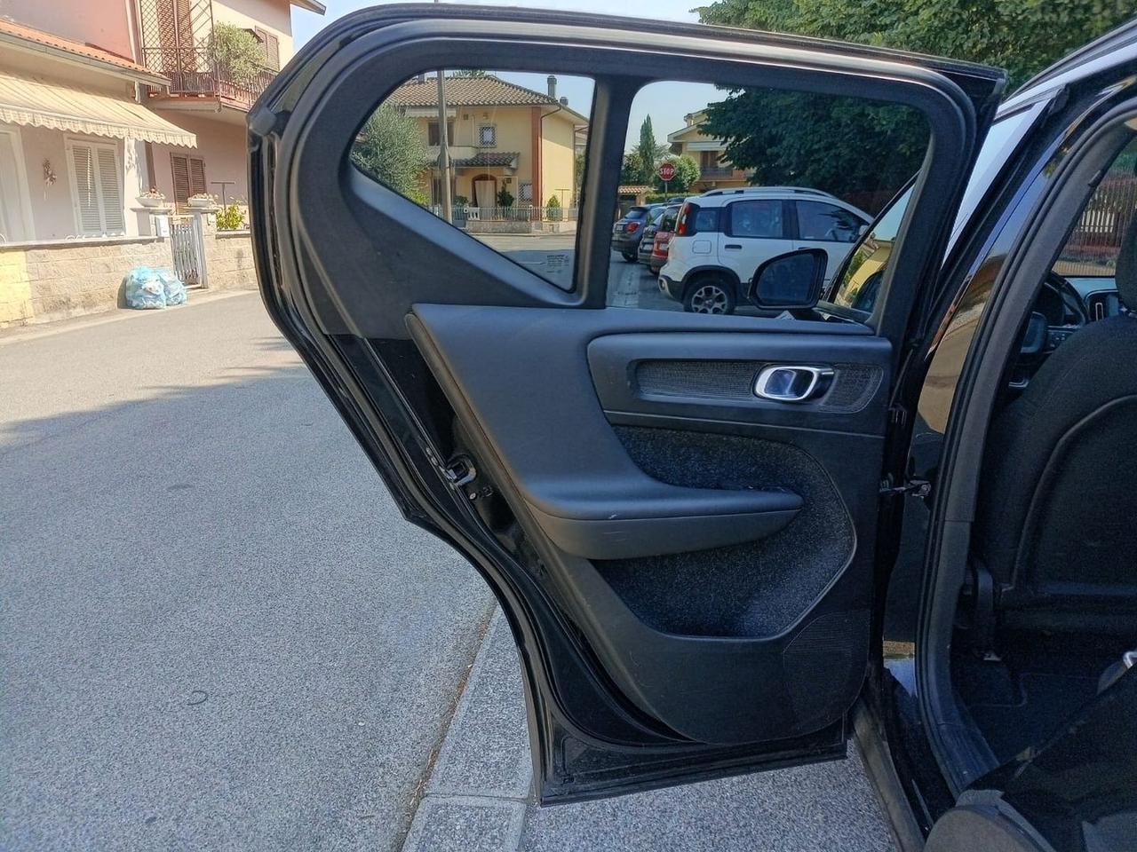 Volvo XC40 Business D3  #6218