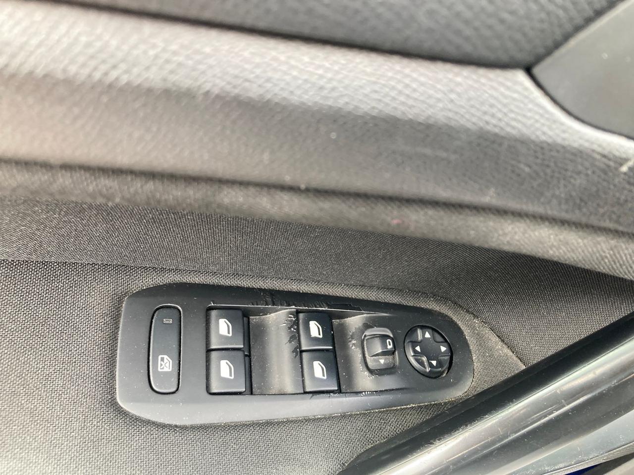 Peugeot 308 SW 1.6 Blue HDI 100 #7526