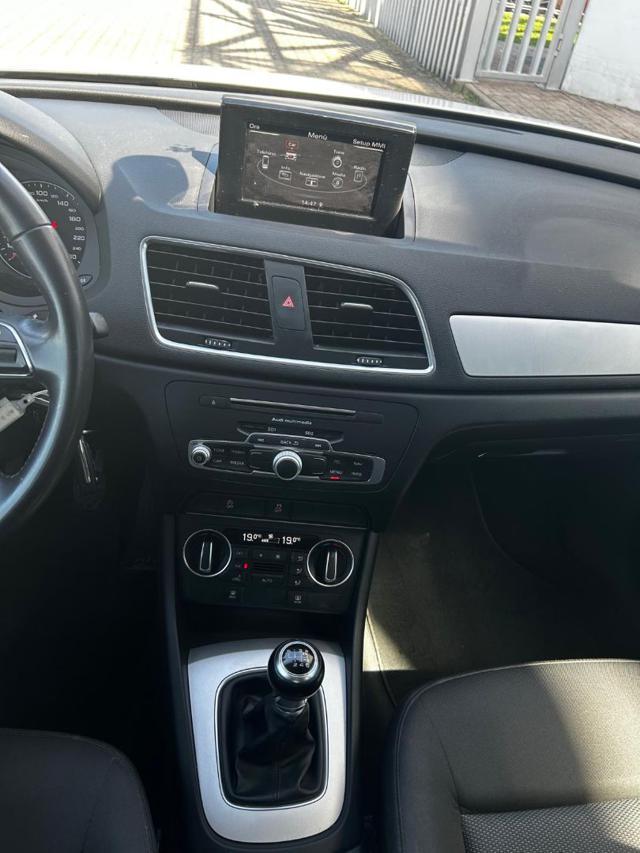 AUDI Q3 2.0 TDI 120 CV Business