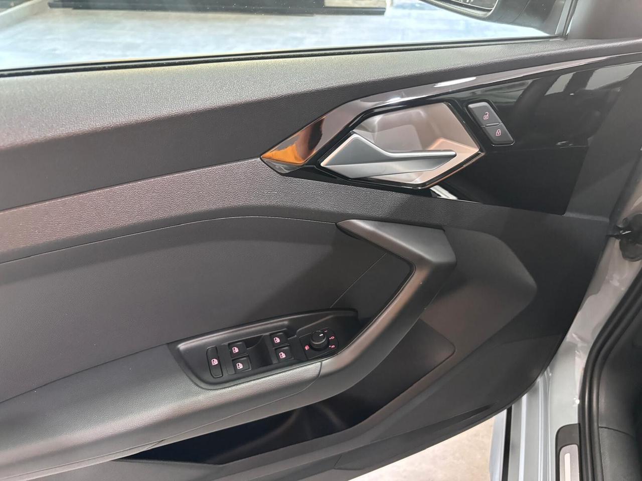 AUDI A1 CITYCARVER 30TFSI S-TRONIC LED-CARPLAY