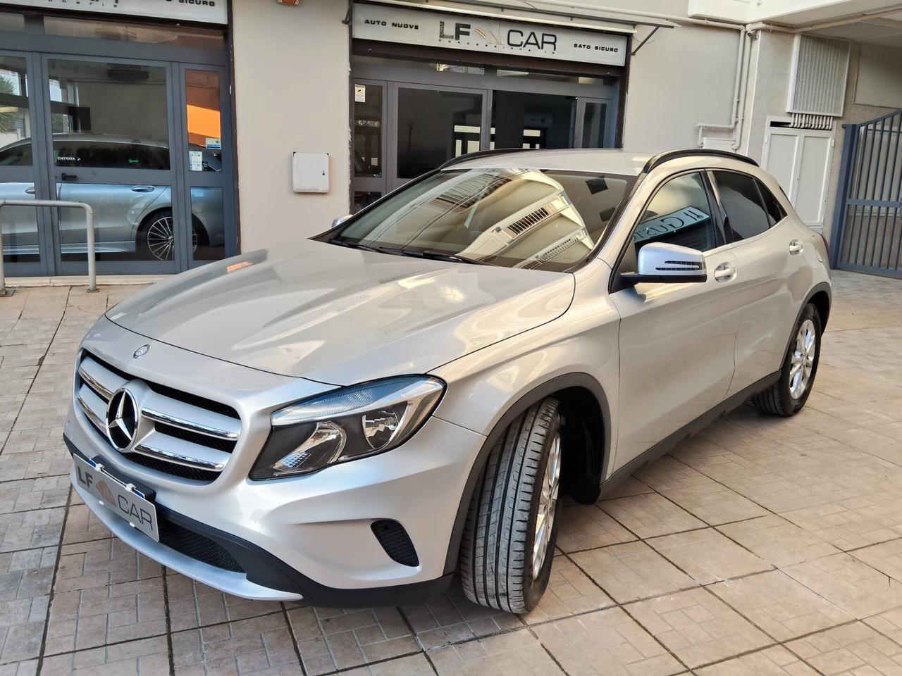 Mercedes-benz GLA 180 1.5 d Automatic Business 110 cv