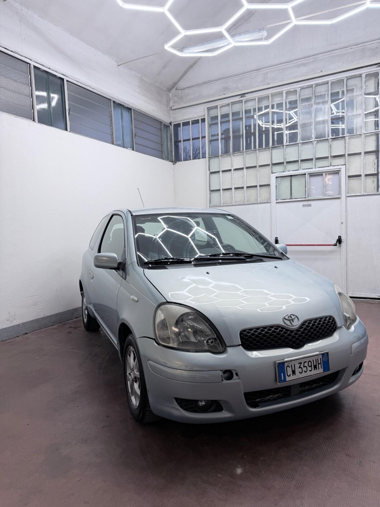 Toyota Yaris 1.0i 16V cat 3 porte Sol