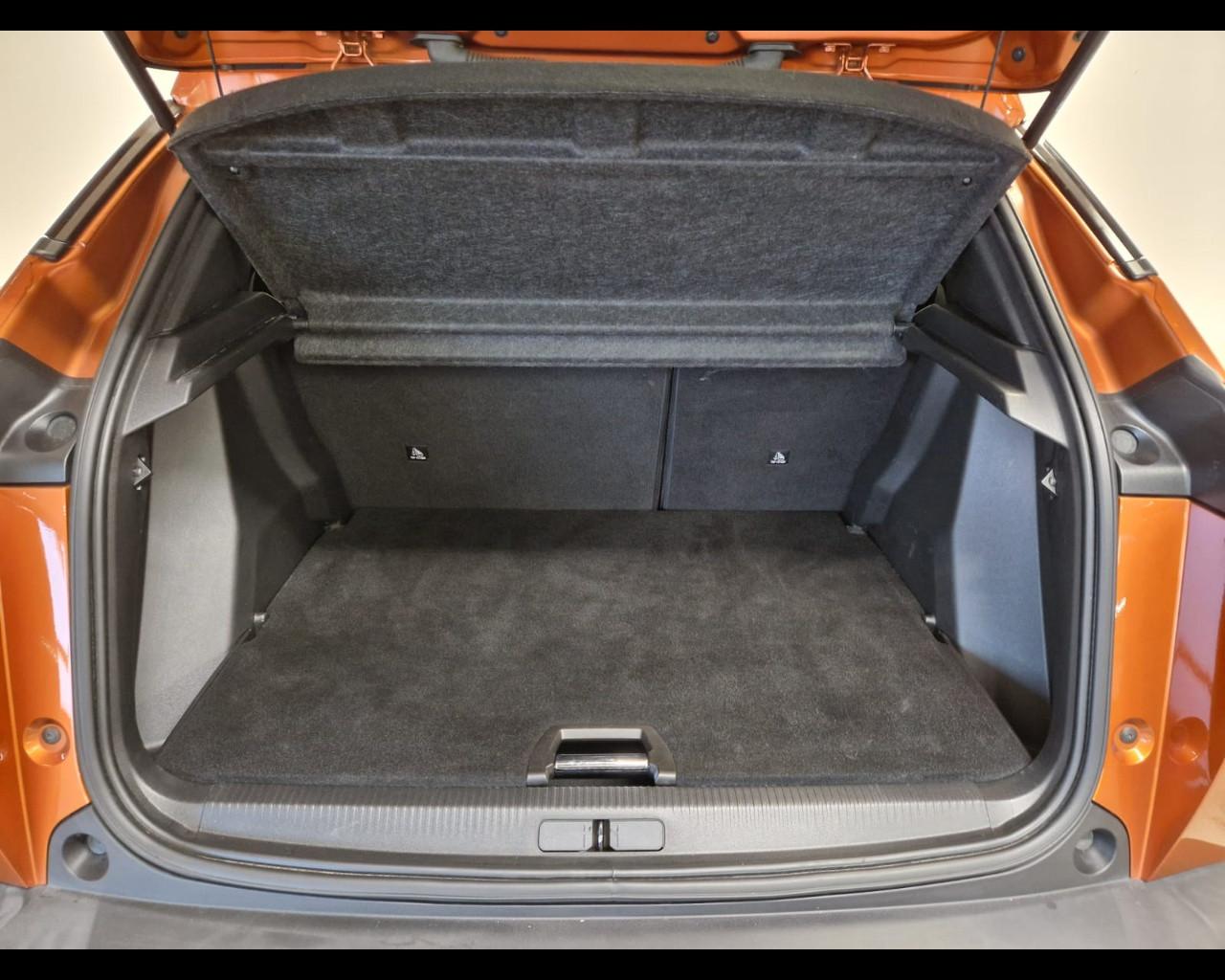 PEUGEOT 2008 II 2020 - 2008 1.2 puretech Allure Navi Pack s&s 130cv