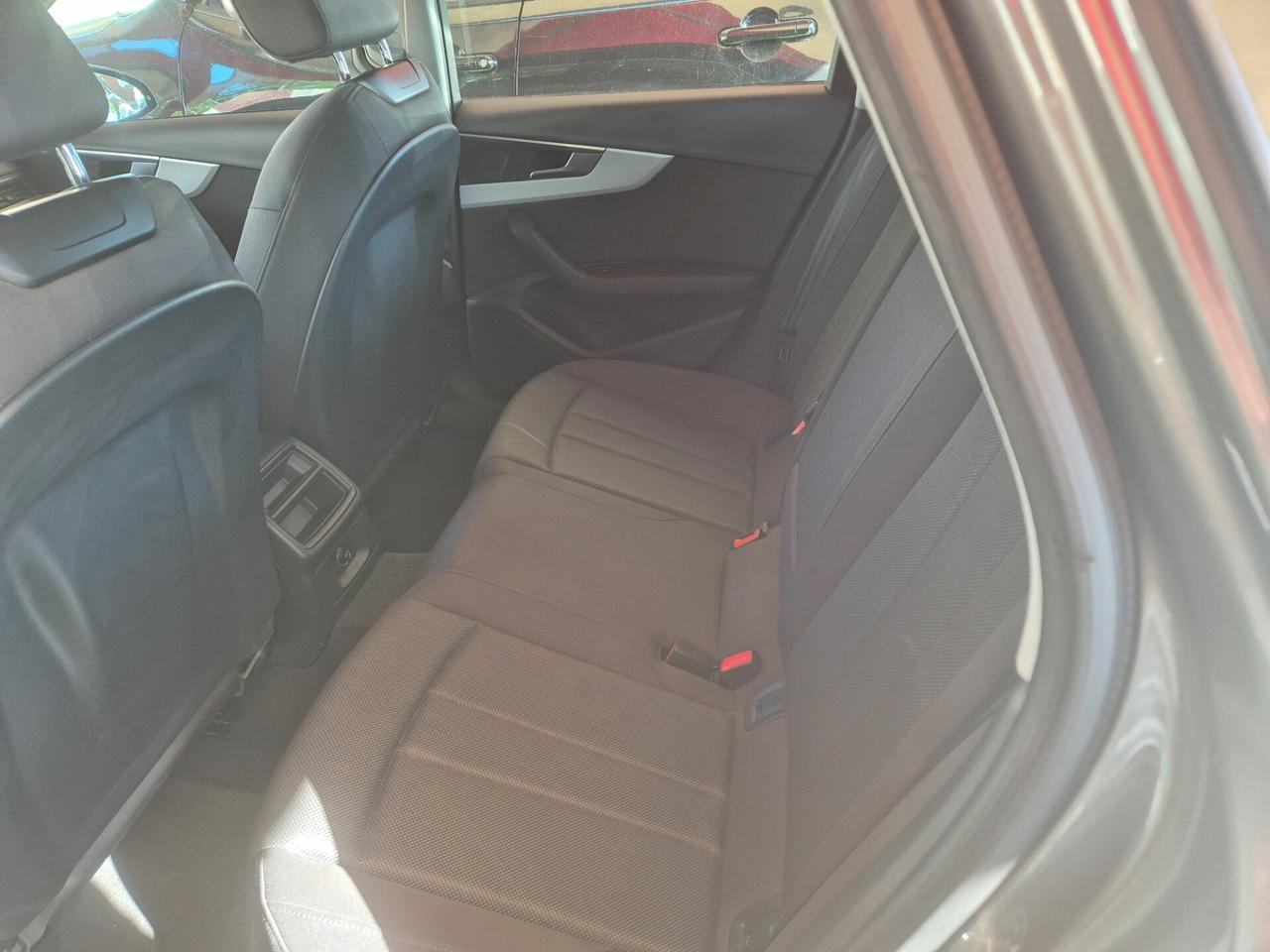 Audi A4 Avant 40 TDI quattro S tronic