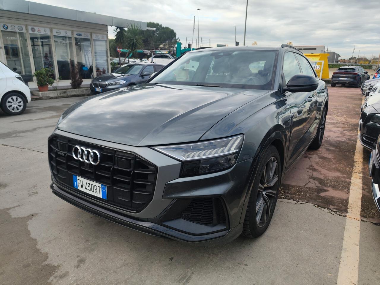 Audi Q8 45 TDI quattro tiptronic Sport tetto fari matrix