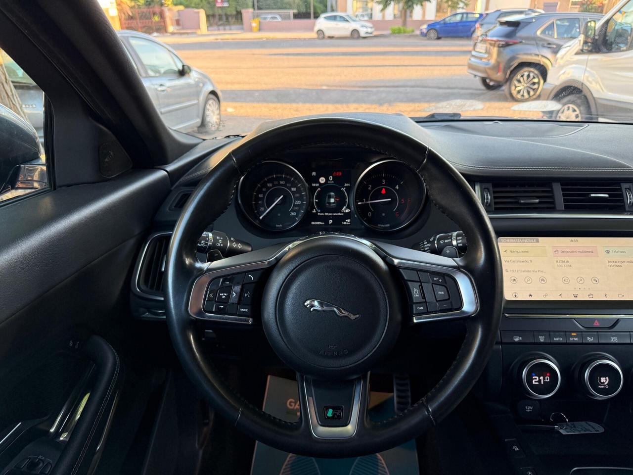 Jaguar E-Pace KM. 65.000! 2.0D 150 CV AWD aut. R Dynamic S