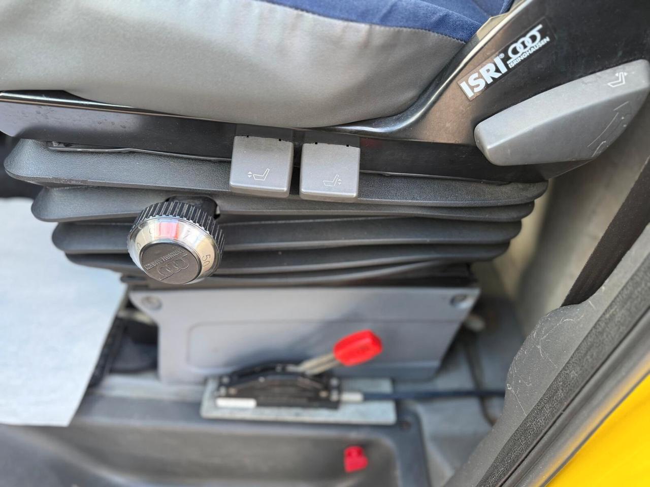 Iveco DAILY CARROATTREZZI SCARRABILE COMEAR