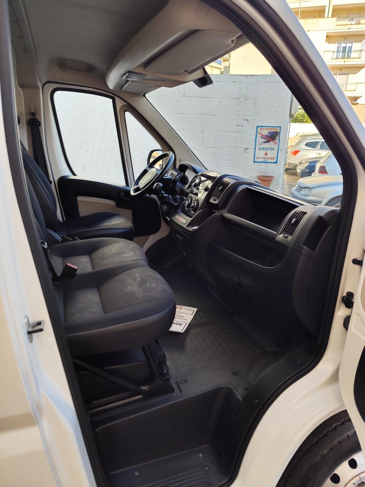 Peugeot Boxer 330 2.0 BlueHDi PC-TN Furgone