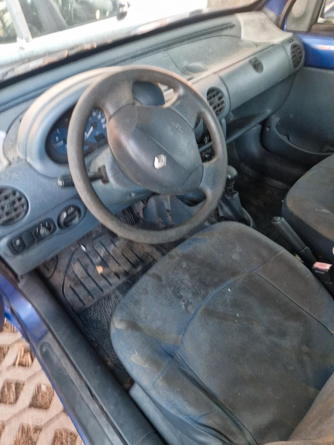 Renault Kangoo 1.4 benz 75 CV - Motore KO