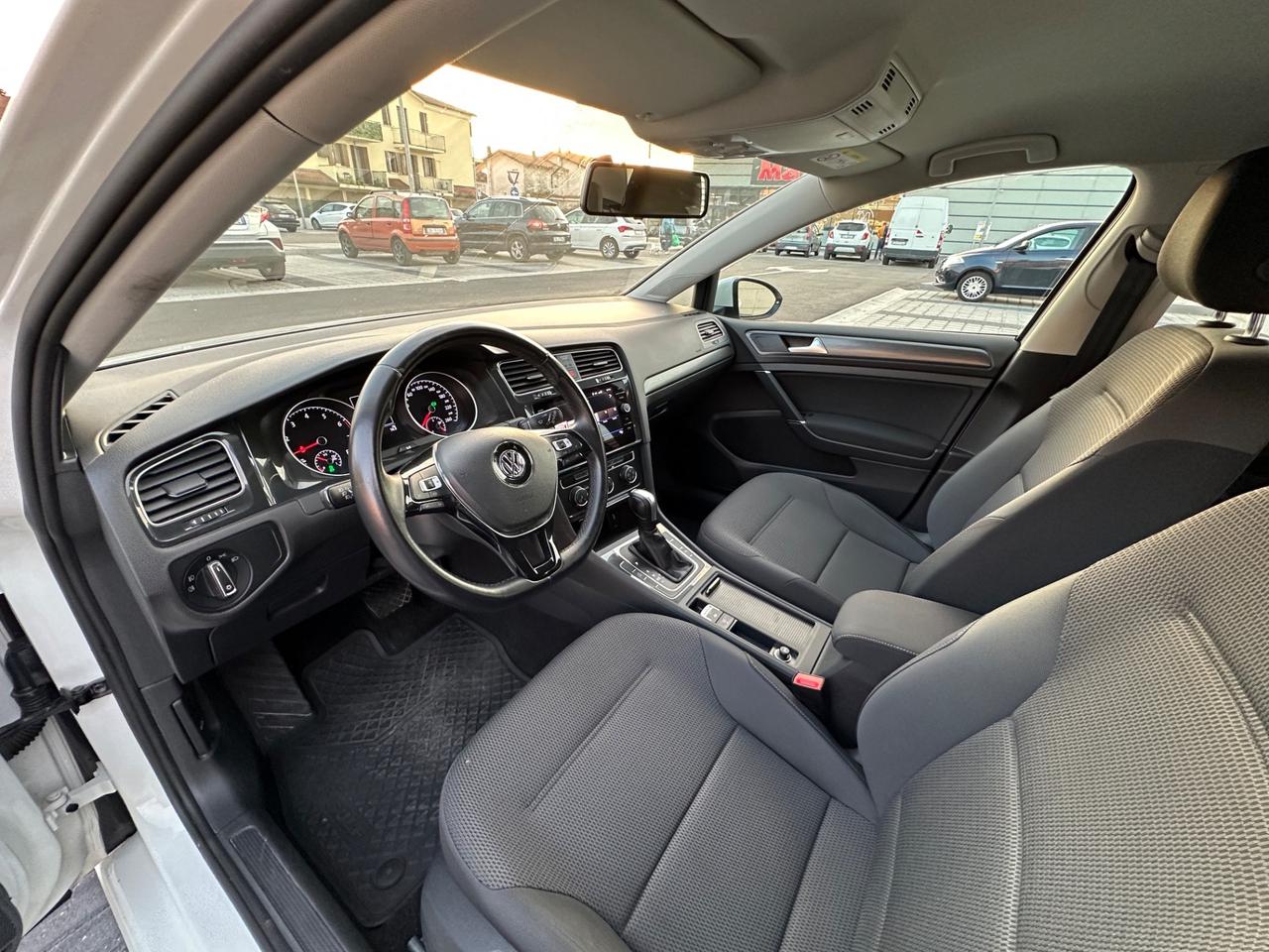 Volkswagen Golf 1.5 TGI DSG 5p. Business BlueMotion Technology METANO