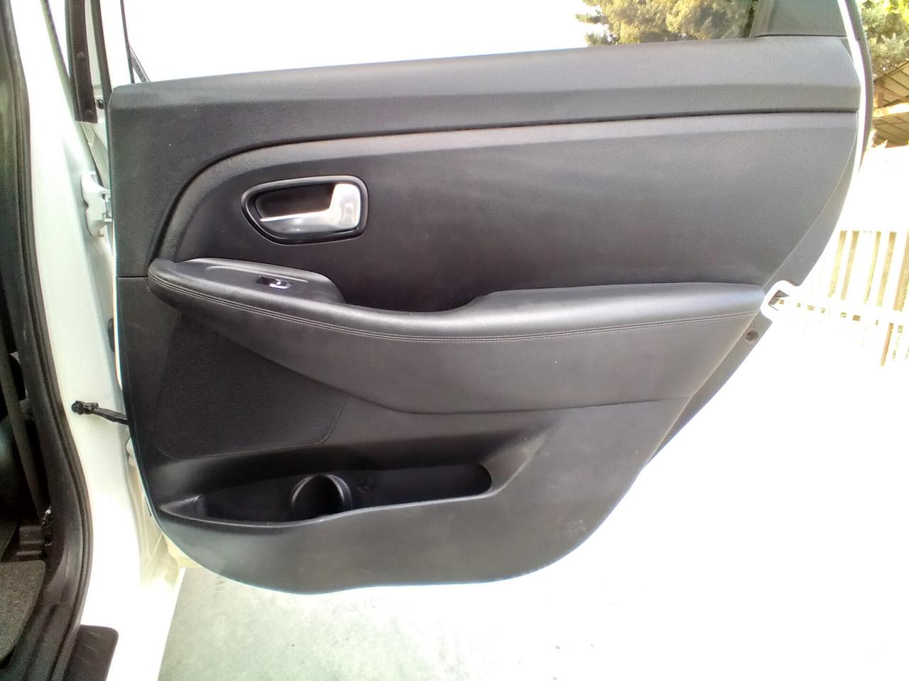 Kia Carens 1.7 CRDi 115 CV Class 7 posti