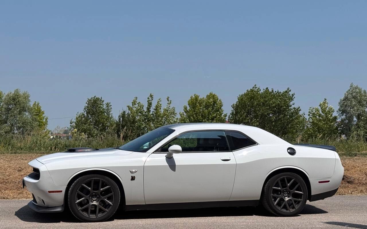 Dodge Challenger 392 SHAKER