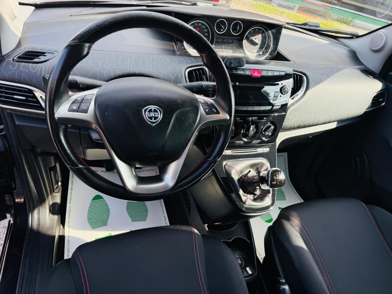 Lancia Ypsilon 0.9 TwinAir 85 CV 5 porte Metano Ecochic Elefantino