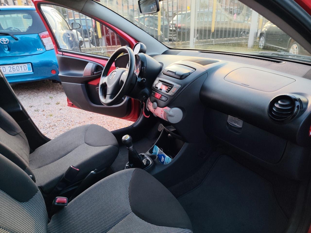 Toyota Aygo 1.0 5 porte Lounge Connect *PROMO*