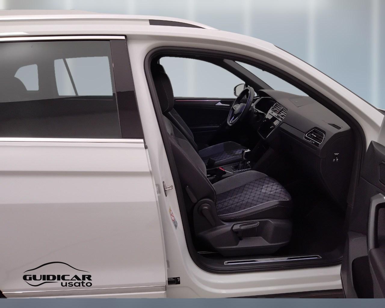 VOLKSWAGEN Tiguan II 2021 - Tiguan 1.5 tsi R-Line 150cv dsg