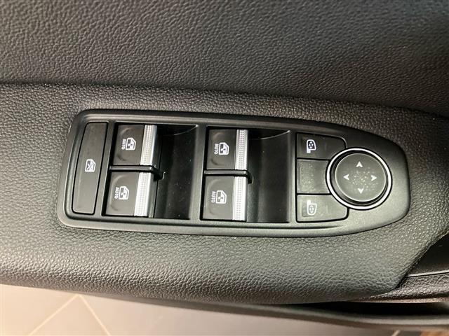 RENAULT Captur 1.6 E-TECH Plug-in Hybrid 160cv Intens Auto