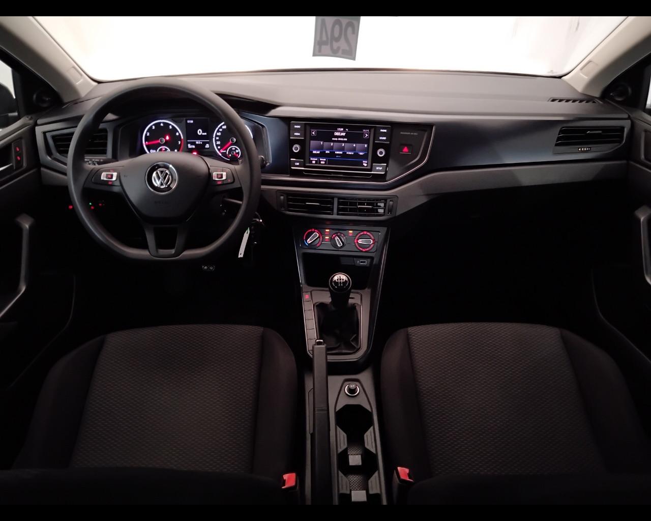 VOLKSWAGEN Polo VI 2017 - Polo 5p 1.0 mpi Trendline 65cv