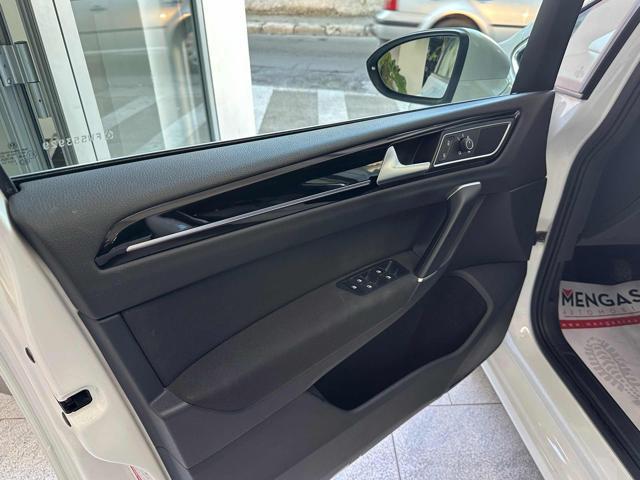 VOLKSWAGEN Golf Sportsvan 1.6 TDI 110CV Comfortline BlueMotion Technology