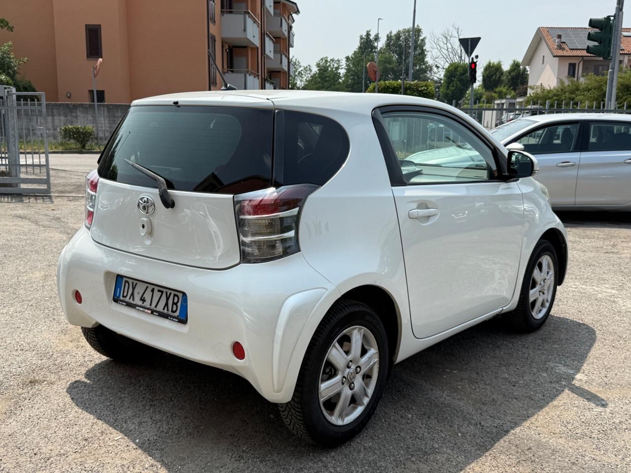 Toyota iQ 1.0 Multidrive