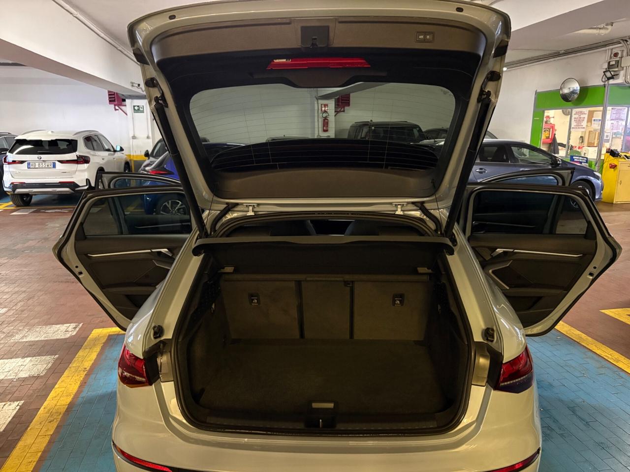 Audi A3 Sedan 35 TFSI S tronic line edition