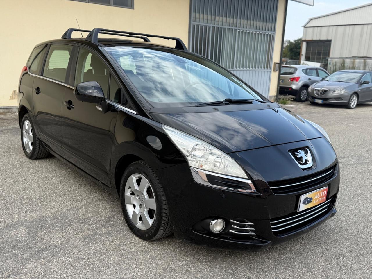 Peugeot 5008 1.6 HDi 112CV 7 posti 2013