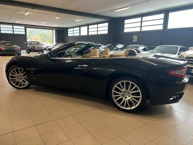 MASERATI GranCabrio 4.7 440CV TAGLIANDI UFFICIALI ! 2 PROPRIETARI !