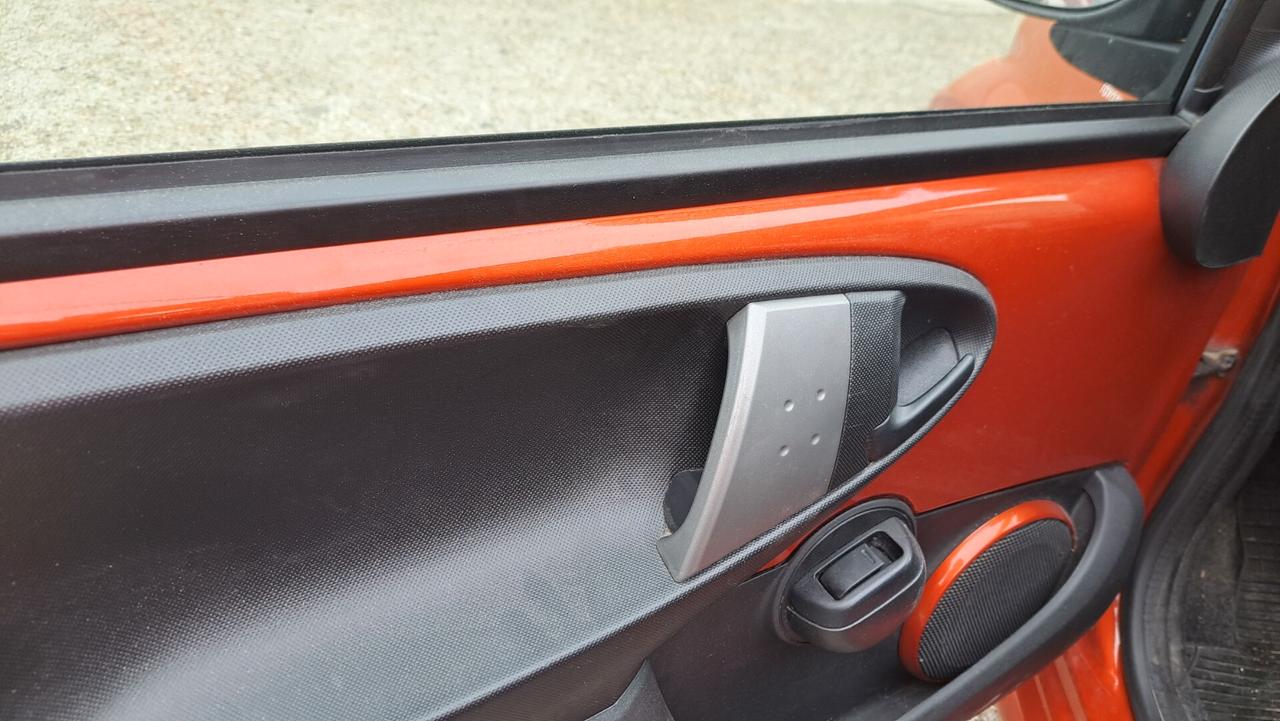 Toyota Aygo 1.0 12V VVT-i 5 porte Orange Connect