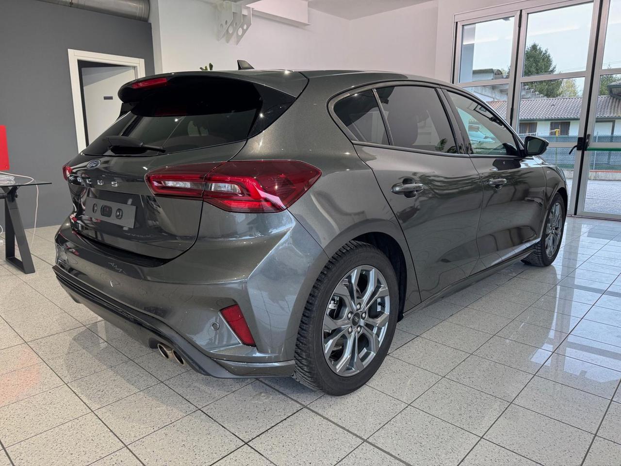 FORD Focus 1.0 125 CV Hybrid ST-Line GOMME M+S