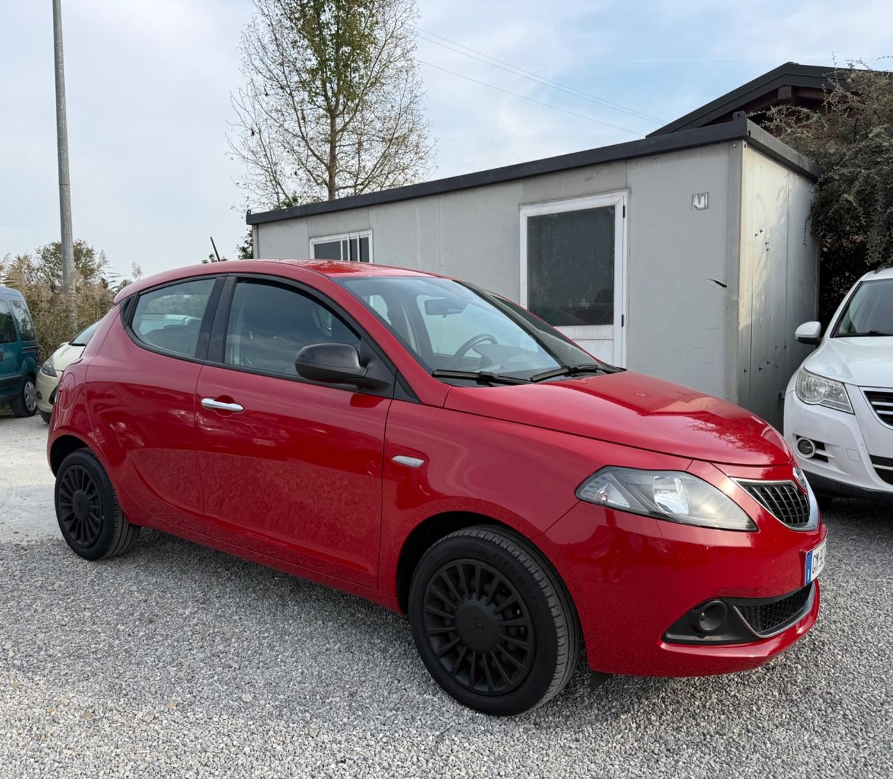 Lancia Ypsilon 1.0 FireFly 5 porte S&S Hybrid Alberta Ferretti